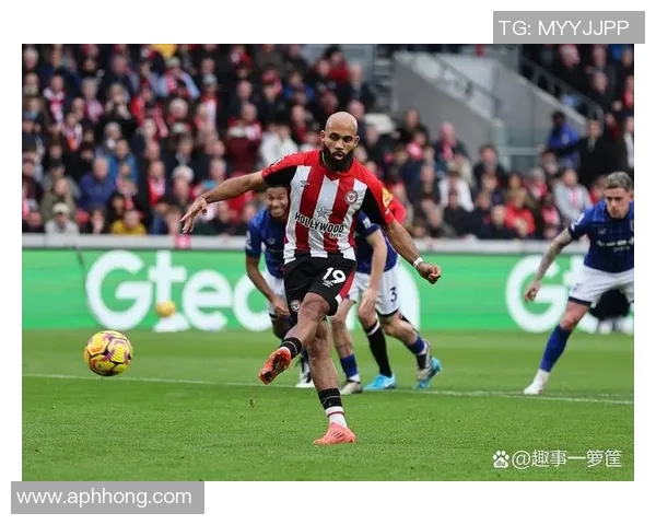 足球场上的搞笑明星们趣事大揭秘与精彩瞬间分享